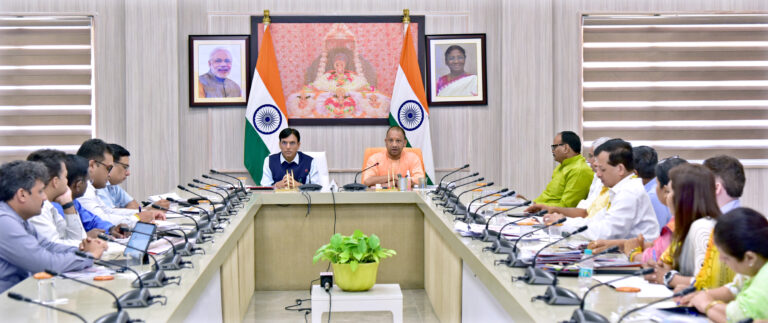 मुख्यमंत्री ने केन्द्र व राज्य सरकार द्वारा किए जा रहे प्रयासों की प्रगति की समीक्षा की